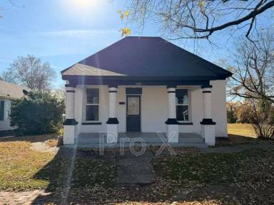 Main picture of 1230 W 9th St