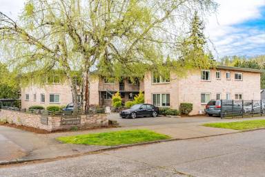 Main picture of 3855 34th Ave W