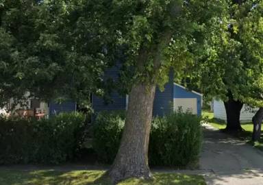Main picture of 217 2nd Ave SE
