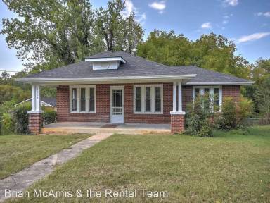 Main picture of 3312 W Walnut St
