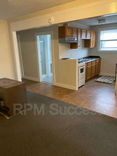 Main picture of 685 Cottage St