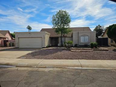 Main picture of 5523 W Yucca St