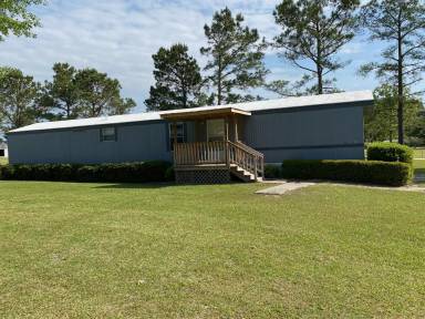 Main picture of 115 Duck Pond Ln