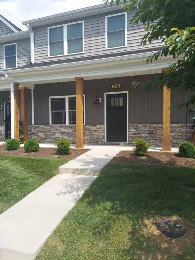 Main picture of 320 Meridian St
