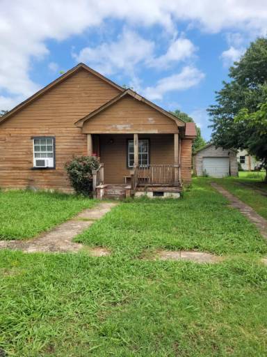 Main picture of 309 W Chestnut