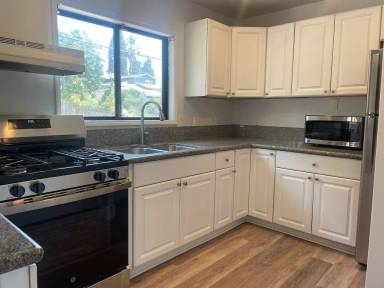 Main picture of 633 E 4th Ave