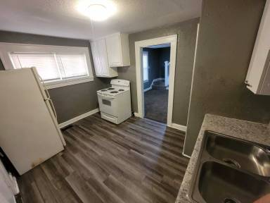 Main picture of 861 N Drexel Ave