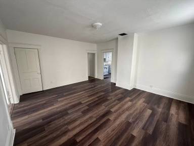 Main picture of 402 Eastern Ave