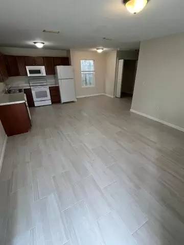 Main picture of 19D Park Circle Southeast