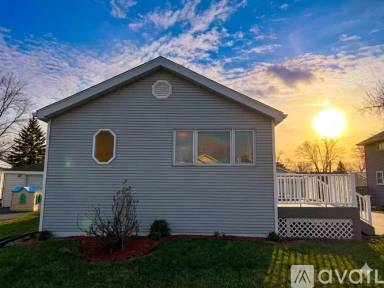 Main picture of 1591 Austin Ave
