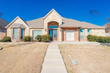 Main picture of 544 Southwestern Dr