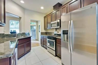 Main picture of 363 Oleander Dr