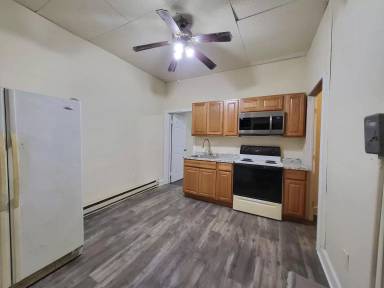 Main picture of 318 Washington St