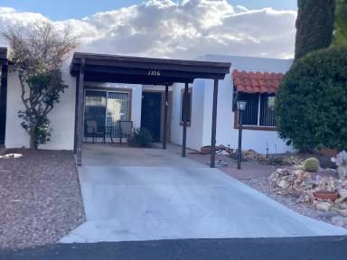 Main picture of 1356 S Desert Meadows Cir