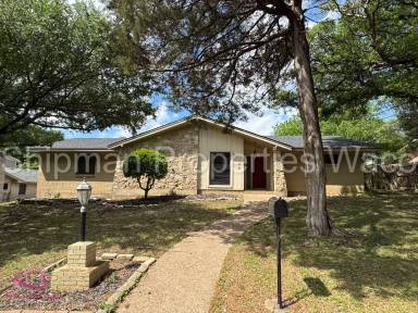 Main picture of 128 Wooded Crest Dr