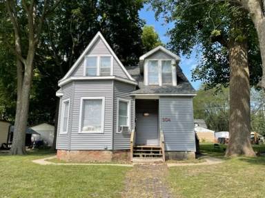 Main picture of 304 W Eureka St