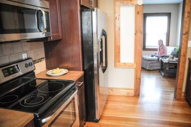 Main picture of 4834 Holly St