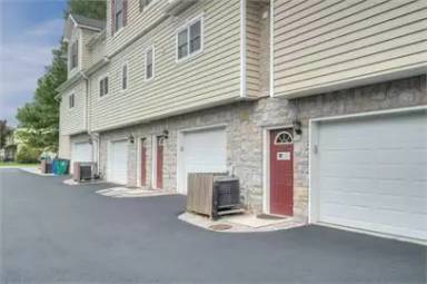 Main picture of 505 Green St