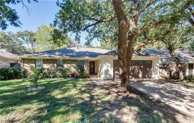 Main picture of 4001 Double Oak Ln