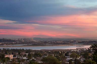 Main picture of 844 Sapphire St