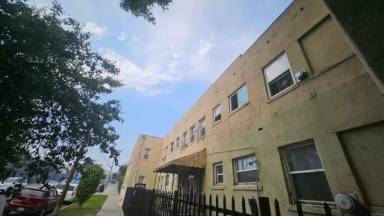 Main picture of 1010 N Madison Ave
