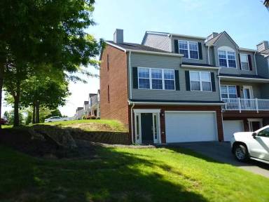 Main picture of 2 Silver Leaf Dr