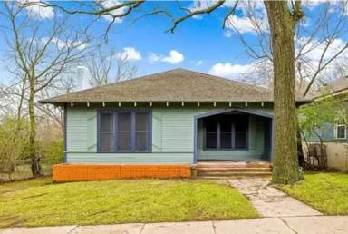 Main picture of 118 E Heron St