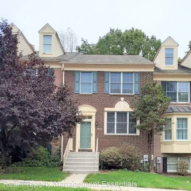 Main picture of 1019 Hidden Moss Dr