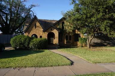 Main picture of 2101 17th St