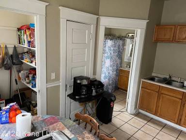 Main picture of 2723 N Booth St
