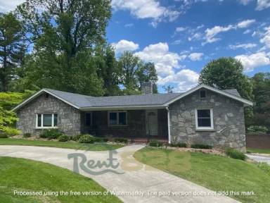 Main picture of 540 Blythe St