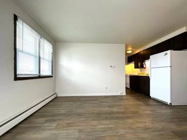 Main picture of 1250 Doblon St