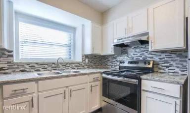 Main picture of 1602 Jefferson Blvd