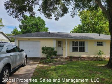 Main picture of 2709 Knollwood Trl