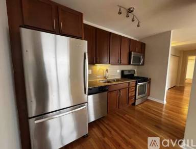 Main picture of 1337 W Fargo Ave