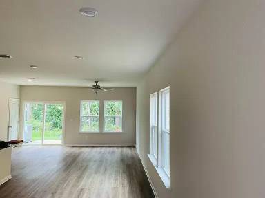 Main picture of 1625 Villageside Ct