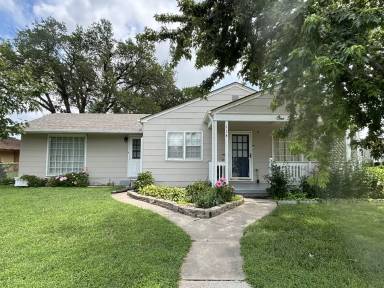 Main picture of 114 N Carrie St