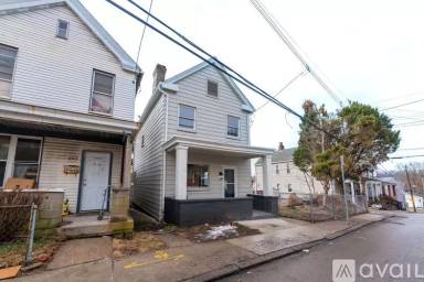 Main picture of 12 Simms St