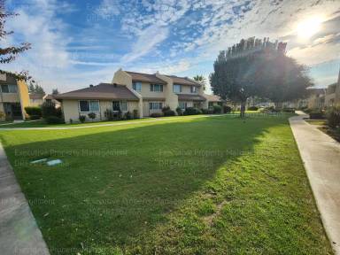Main picture of 930 Olive Dr Condos