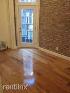 Main picture of 206 E 83rd St