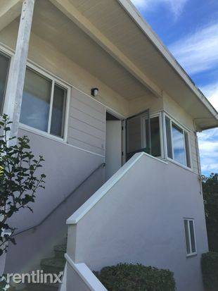 Main picture of 330 N San Mateo Dr