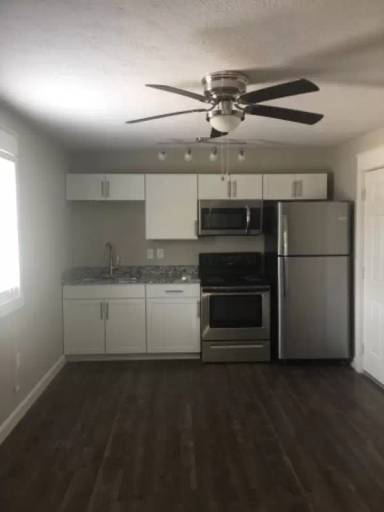 Main picture of 320 E Main St