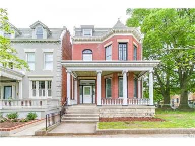 Main picture of 2620 W Grace St
