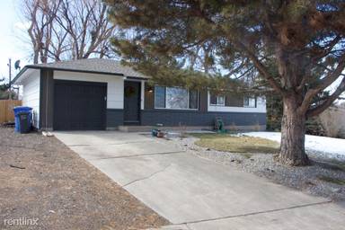 Main picture of 725 Monterey Ct