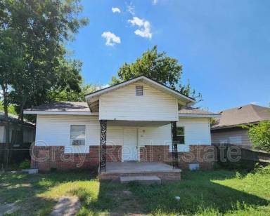 Main picture of 913 N Highland St