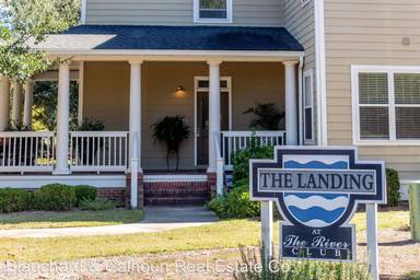 Main picture of 416 Landing Dr
