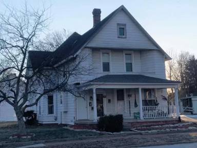 Main picture of 714 S 10th St