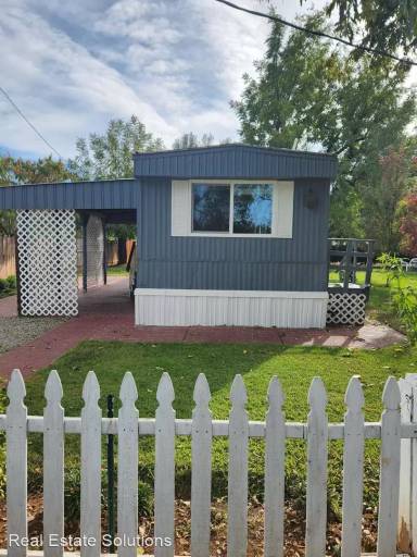Main picture of 19835 1st St