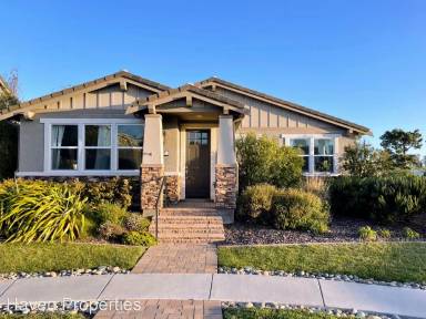 Main picture of 327 Junipero Way