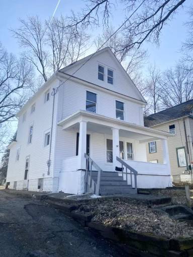 Main picture of 783 Allyn St